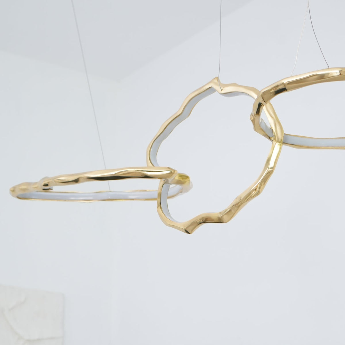 Aballs Cloud Rings Series candelabru din alamă