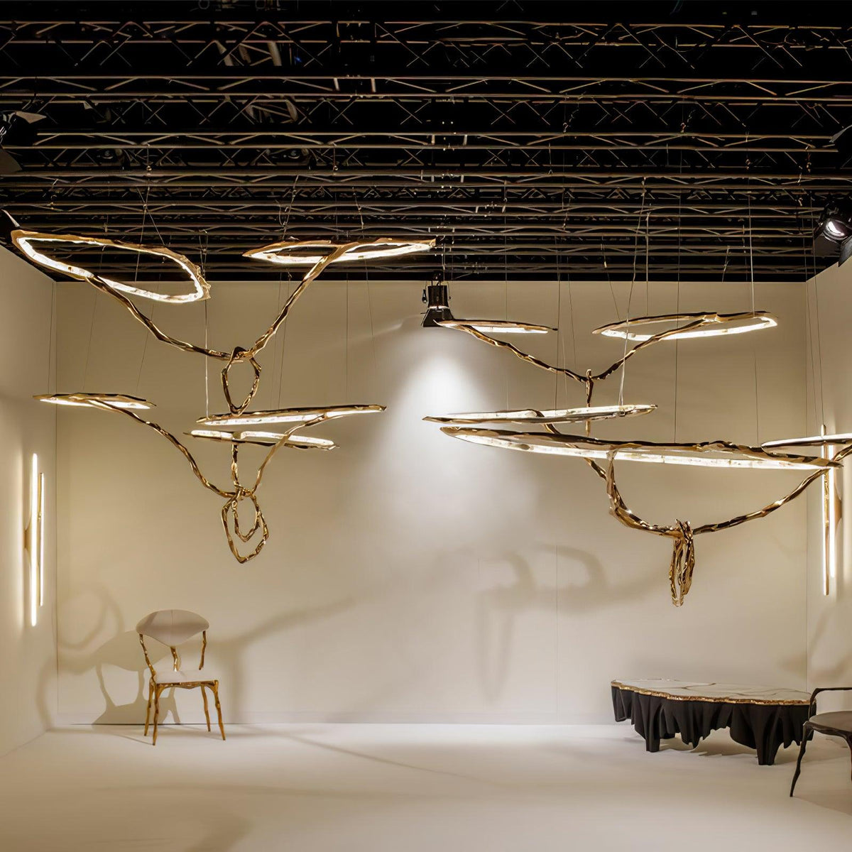 Aballs Cloud Rings Series candelabru din alamă