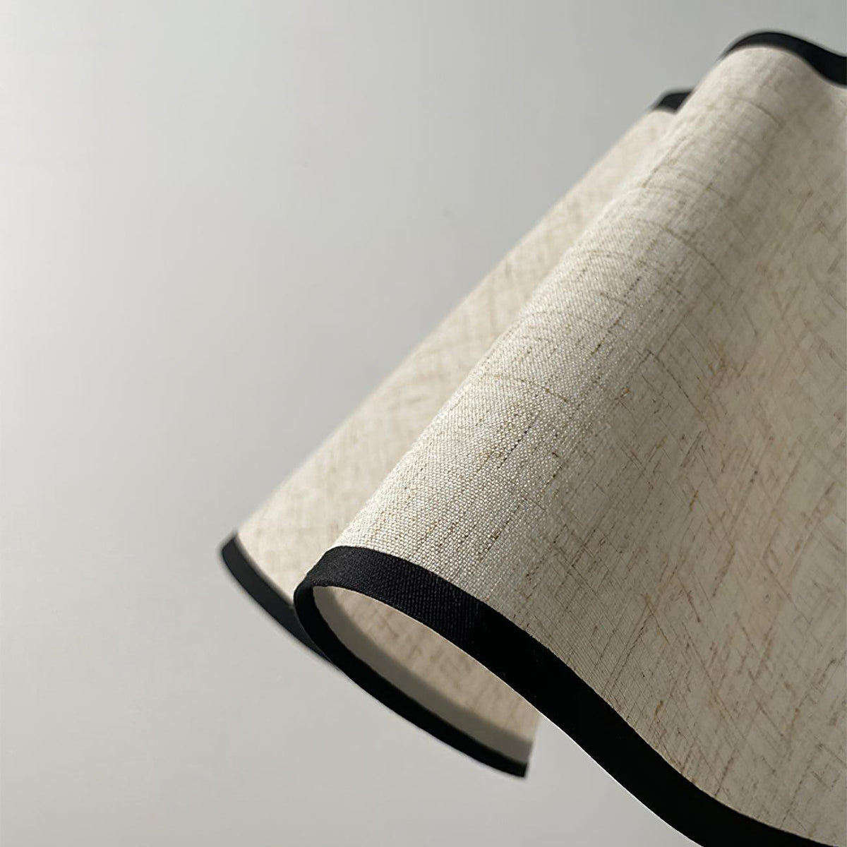 Luminova lampă de masă artistică cu abajur textil