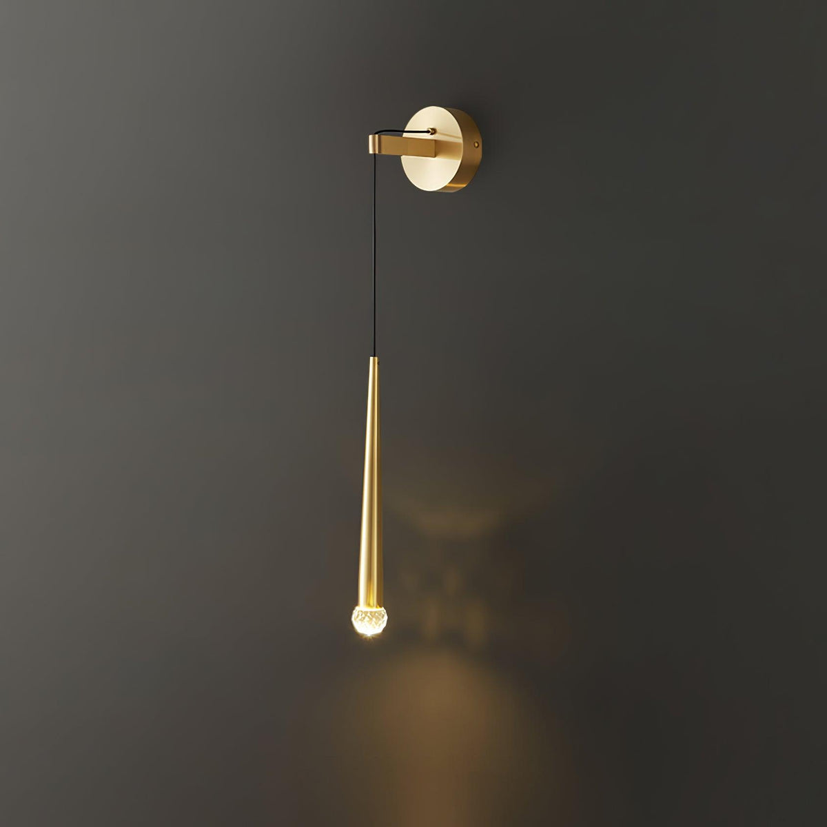 Dava aplică de perete din cristal, modernă, minimalistă, conică