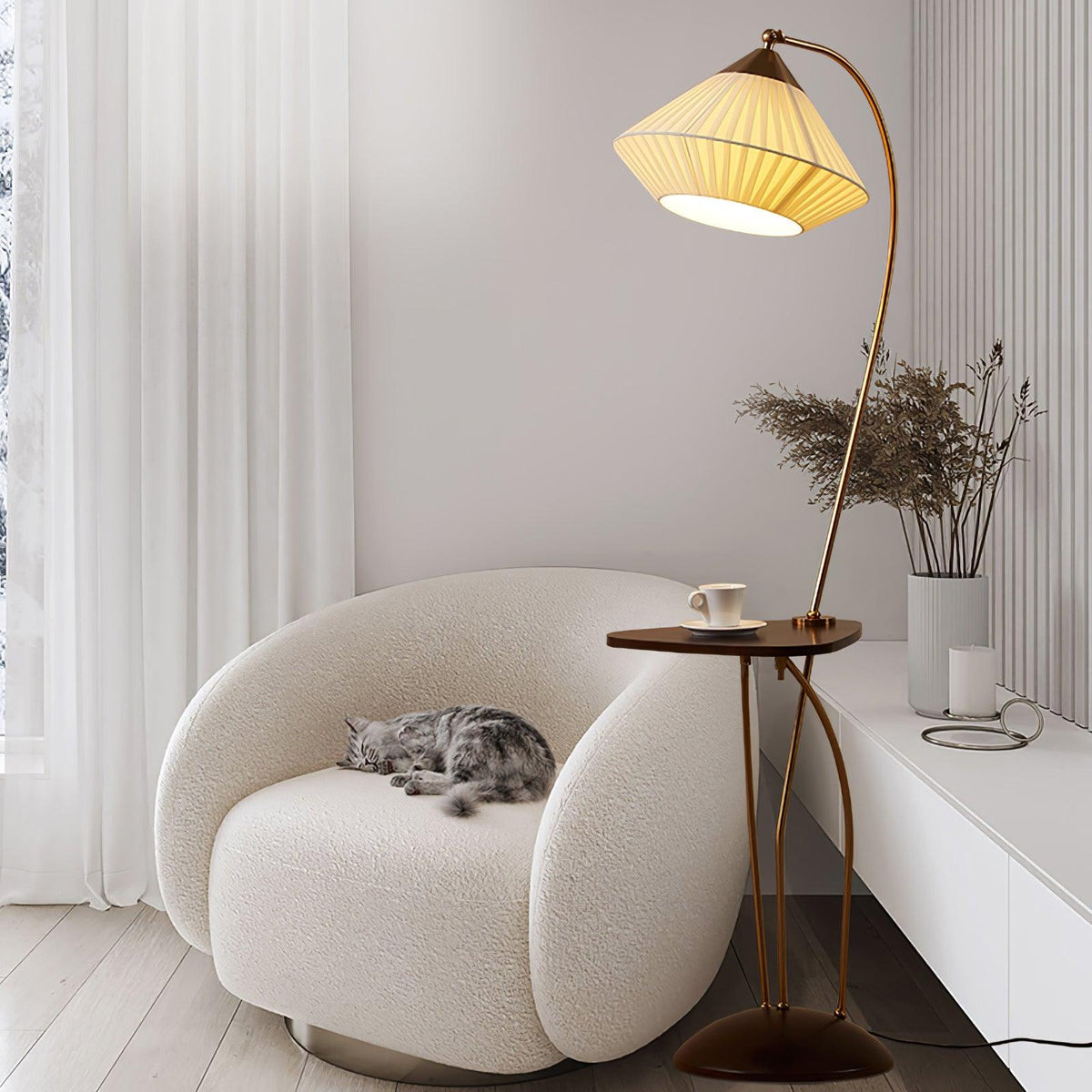 Raviq lampadar vintage cu abajur textil