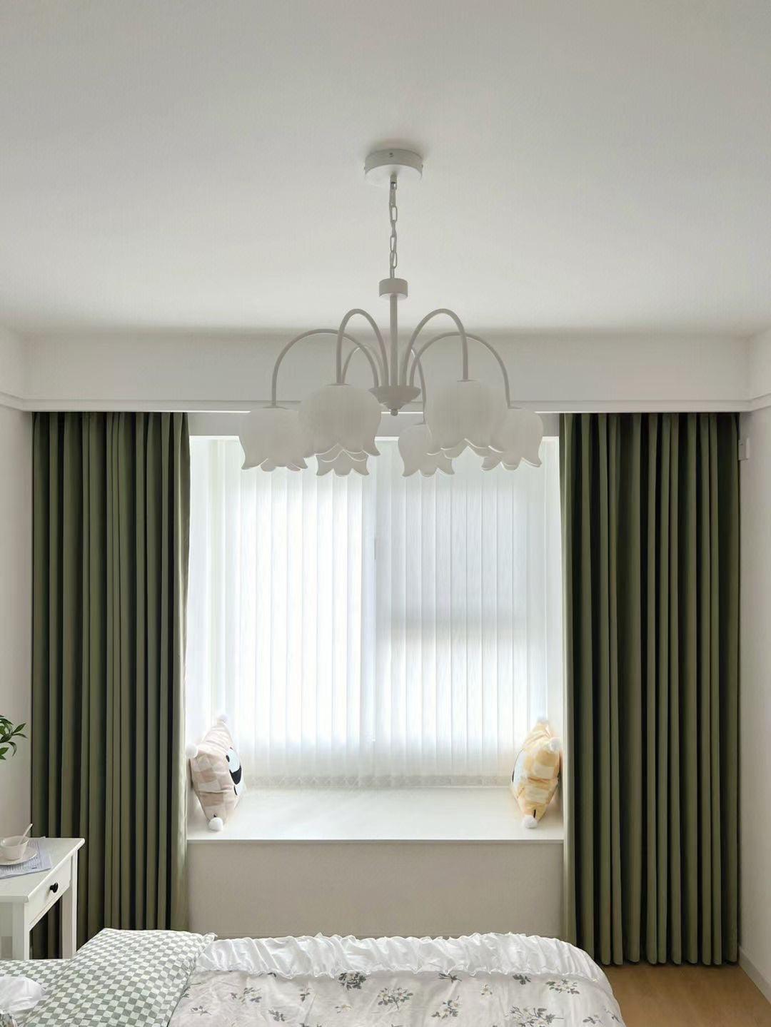 Veleissa candelabru alb, elegant, în formă de clopot, cu abajur, curbat, cu braț, floral