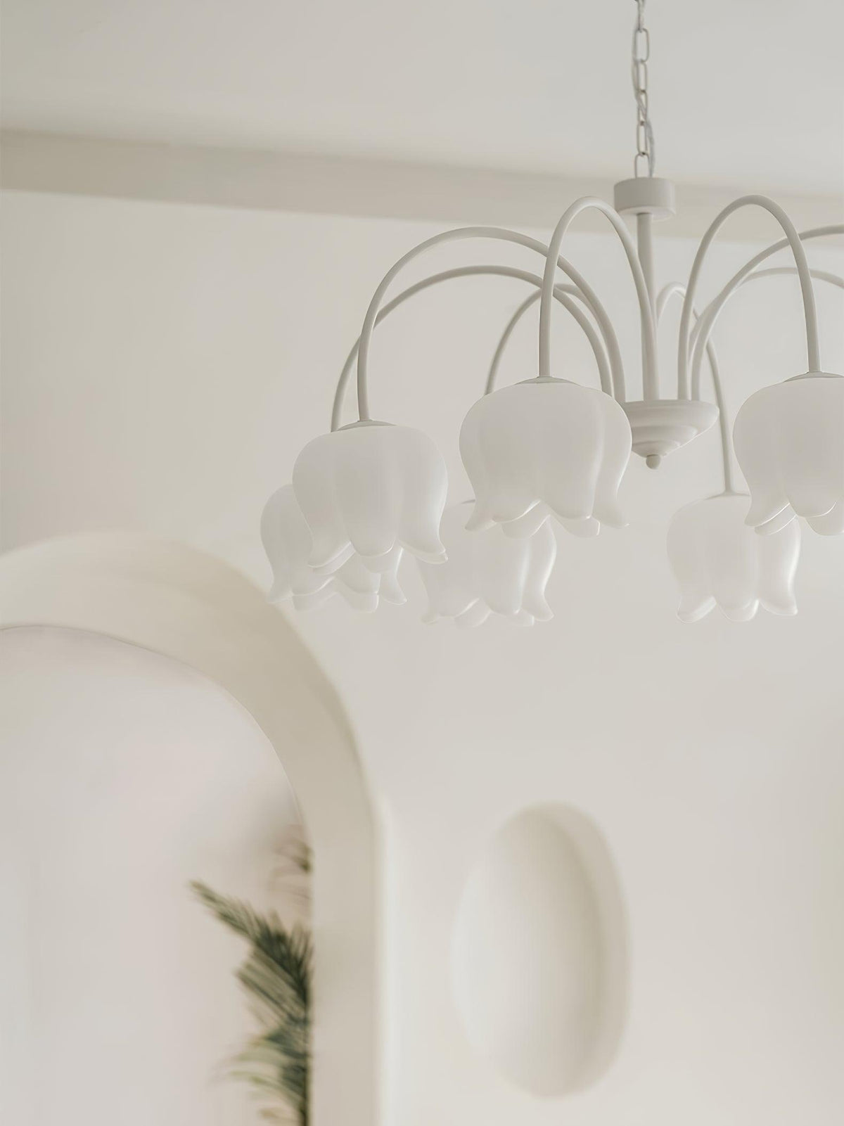 Veleissa candelabru alb, elegant, în formă de clopot, cu abajur, curbat, cu braț, floral