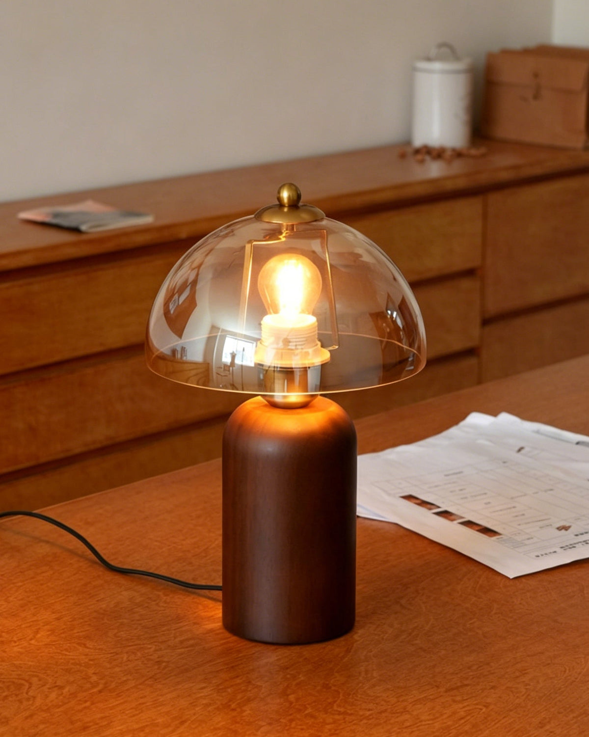 Oreliia lampă de masă