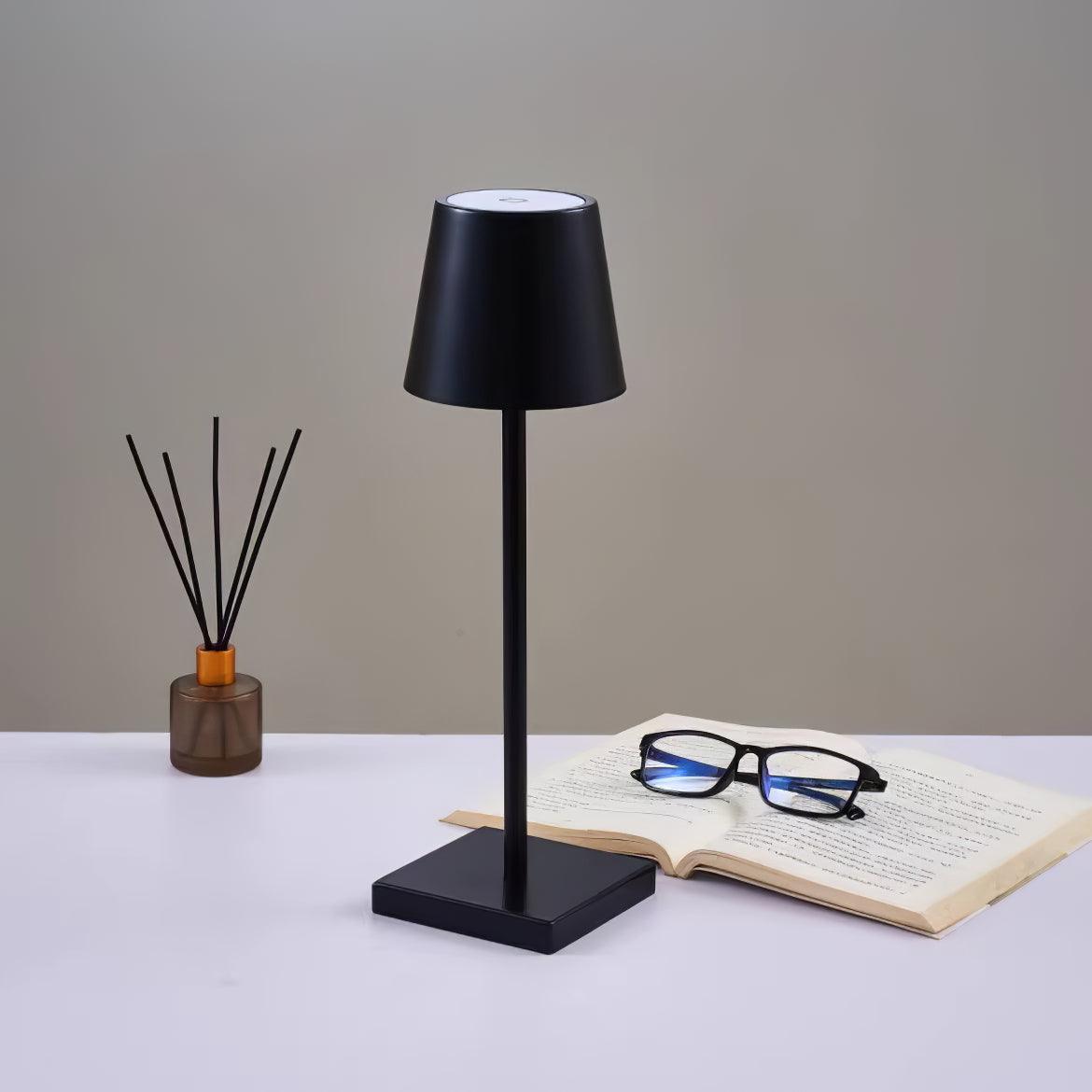 Viraorelia lampă de masă