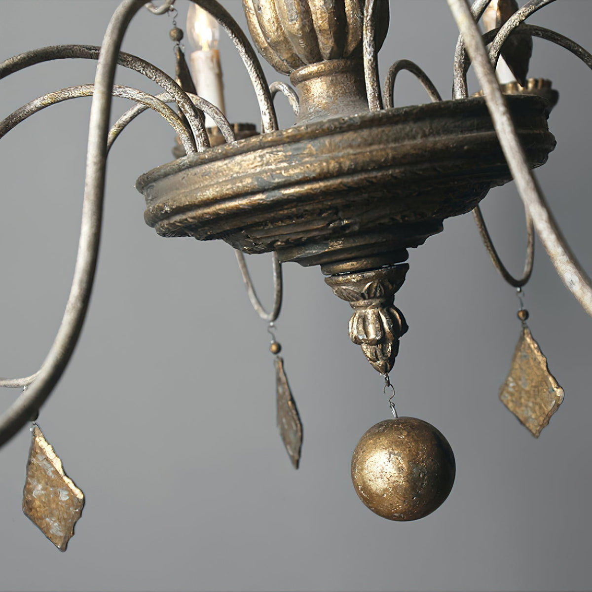 Avenerelle candelabru