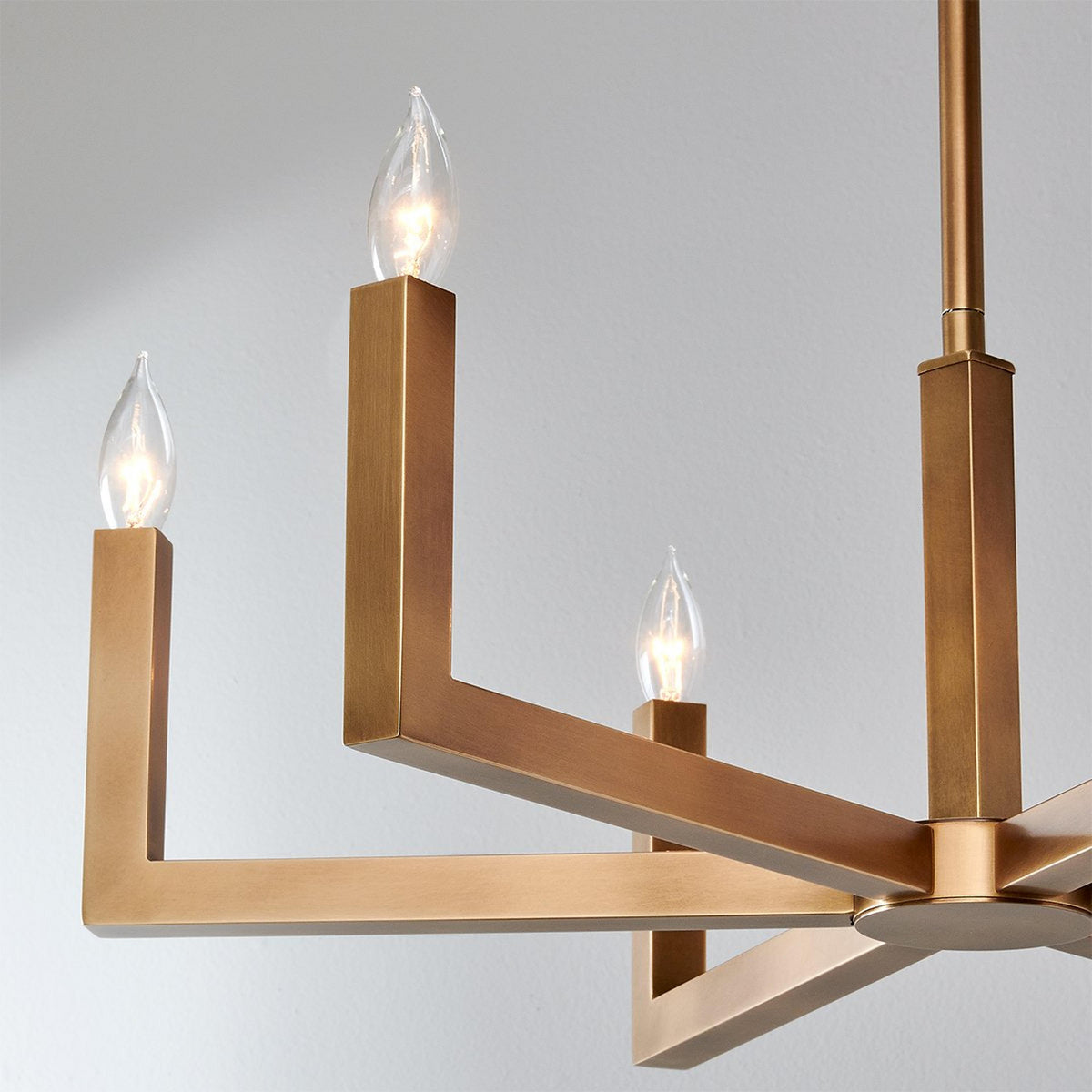 Aureelle candelabru din alamă