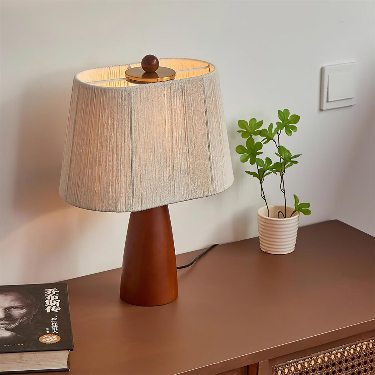 Renoina lampă de masă