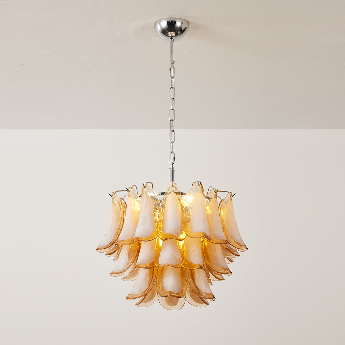 Oreloian candelabru, cu petale
