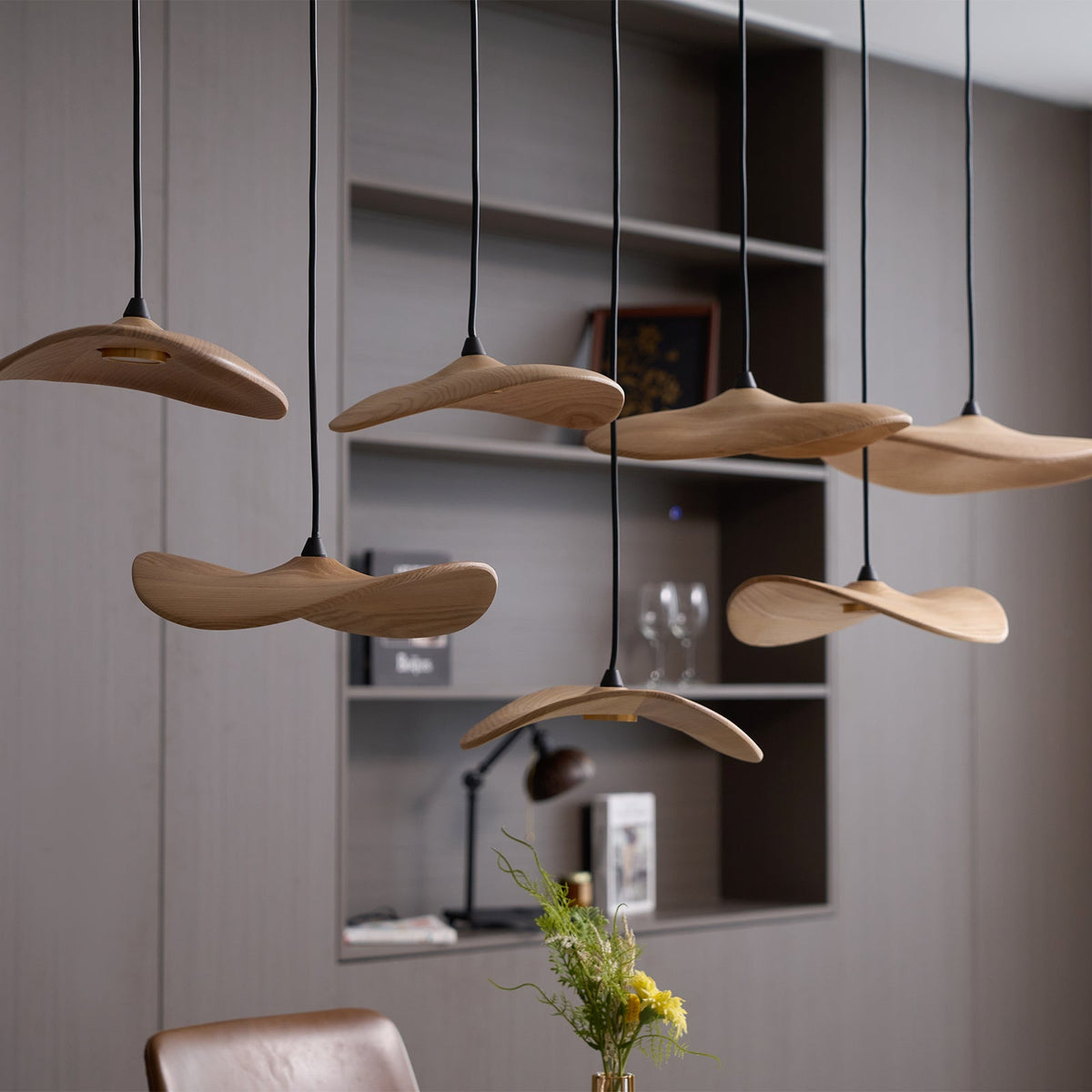 Abbott candelabru modern minimalist cu frunze goale din lemn