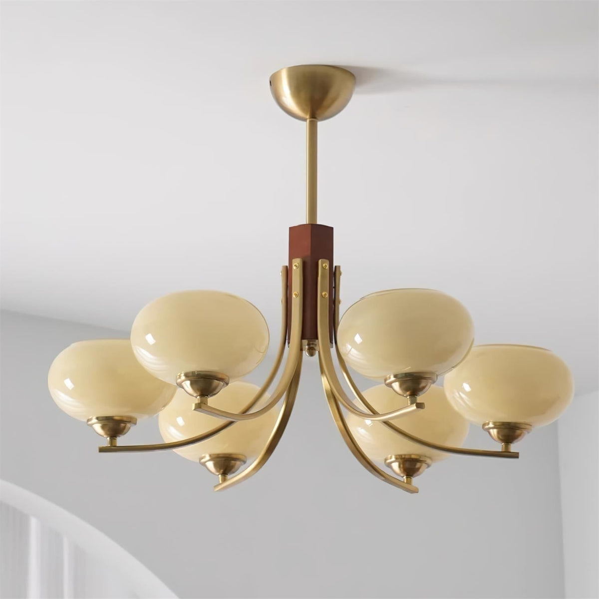 Vira candelabru ambră din sticlă, cu glob, cu 6 surse de lumină