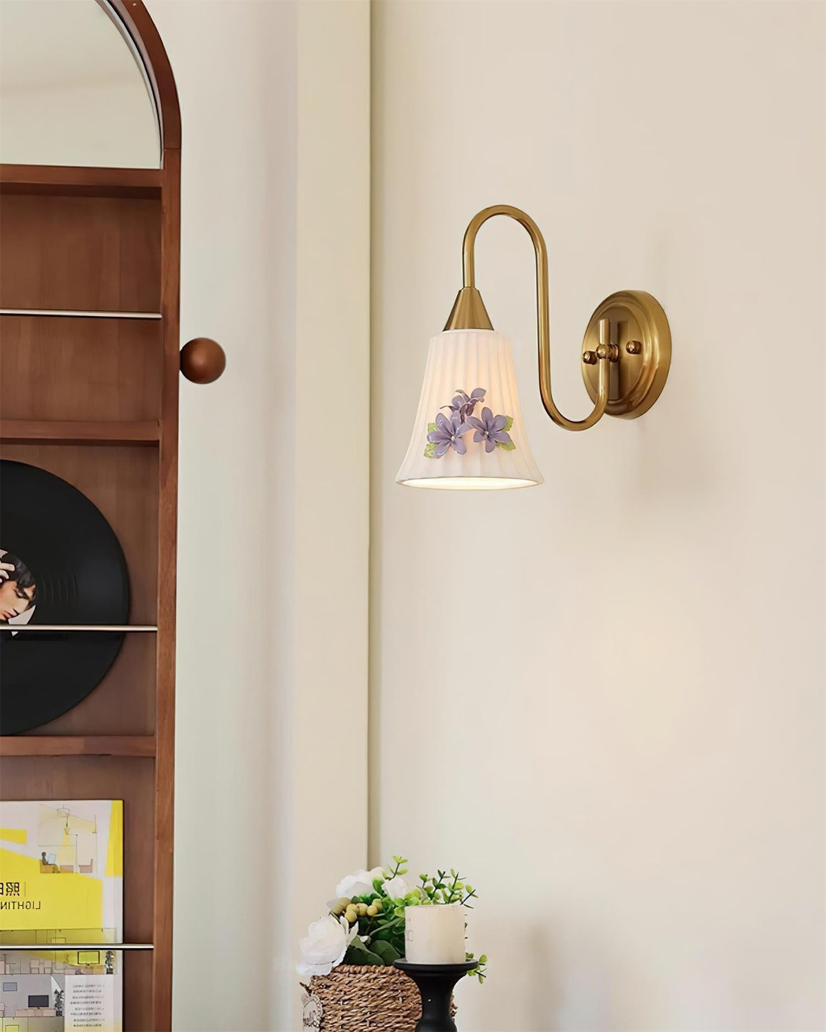 Violetta aplică de perete