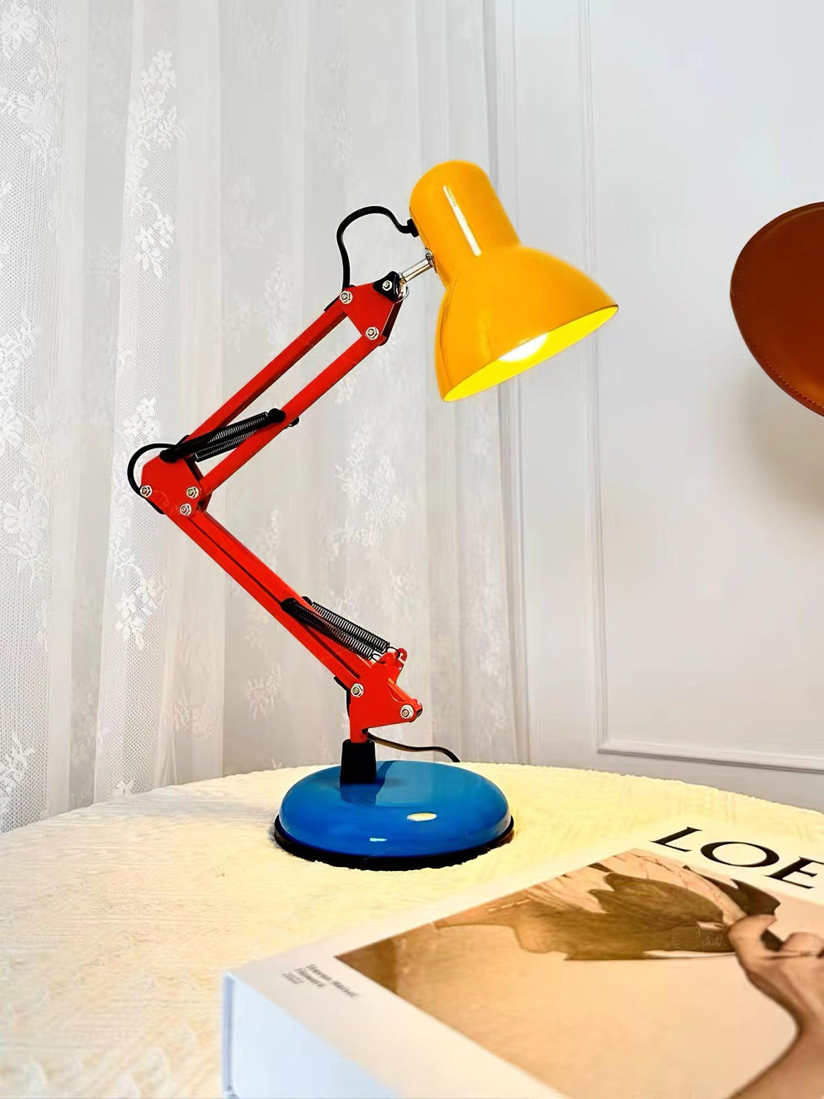 Aven lampă de masă modernă