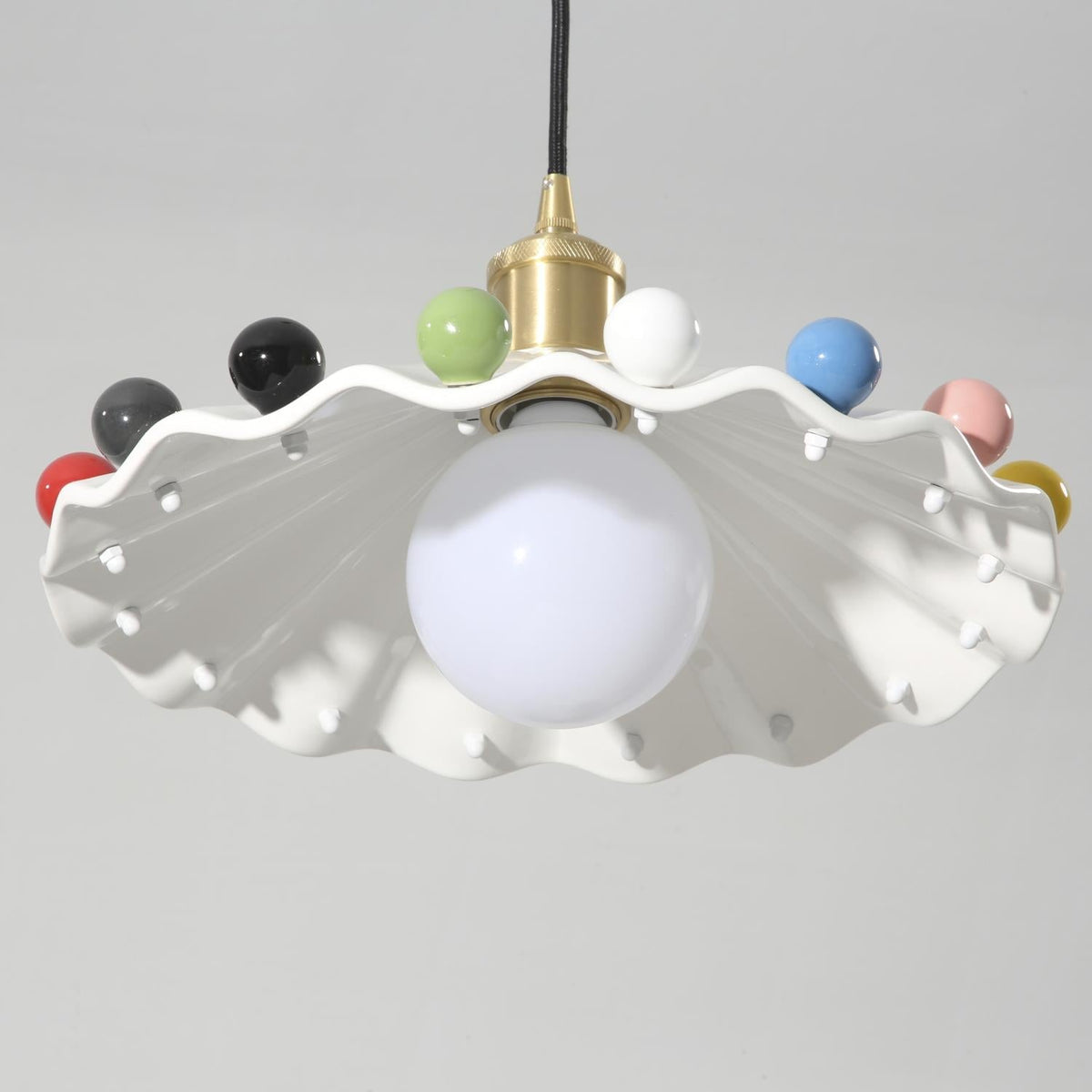 Solvira lampă suspendată din ceramică, ondulată, cu abajur