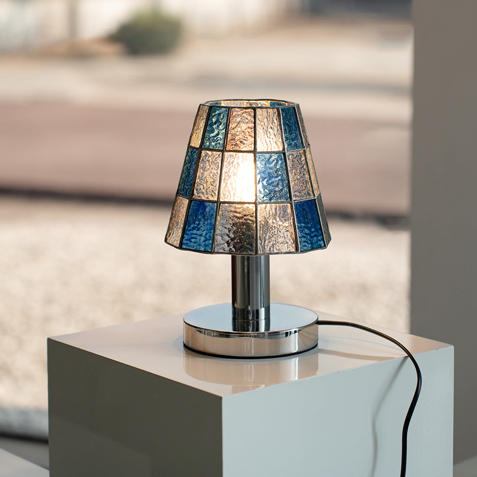 Liorivira lampă de masă