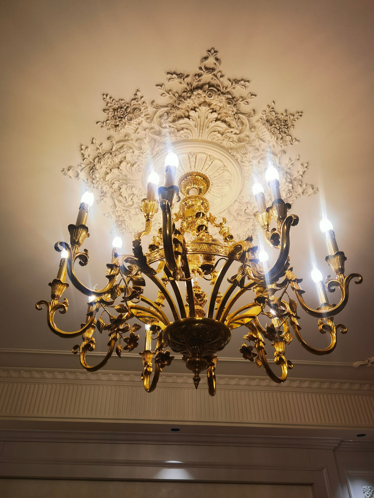 Oriuira candelabru din alamă
