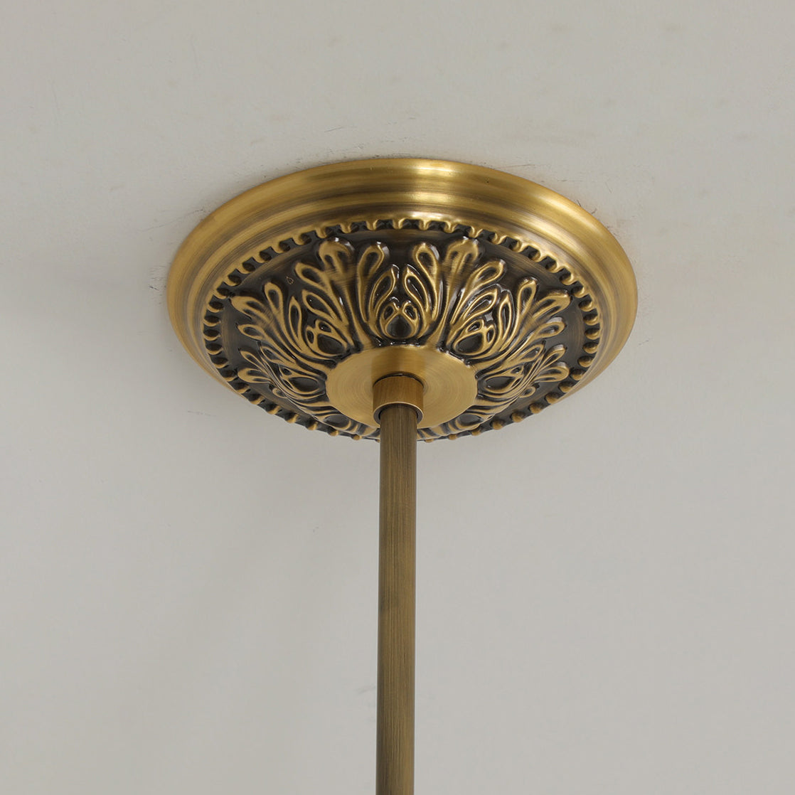 Georgian Gardens candelabru