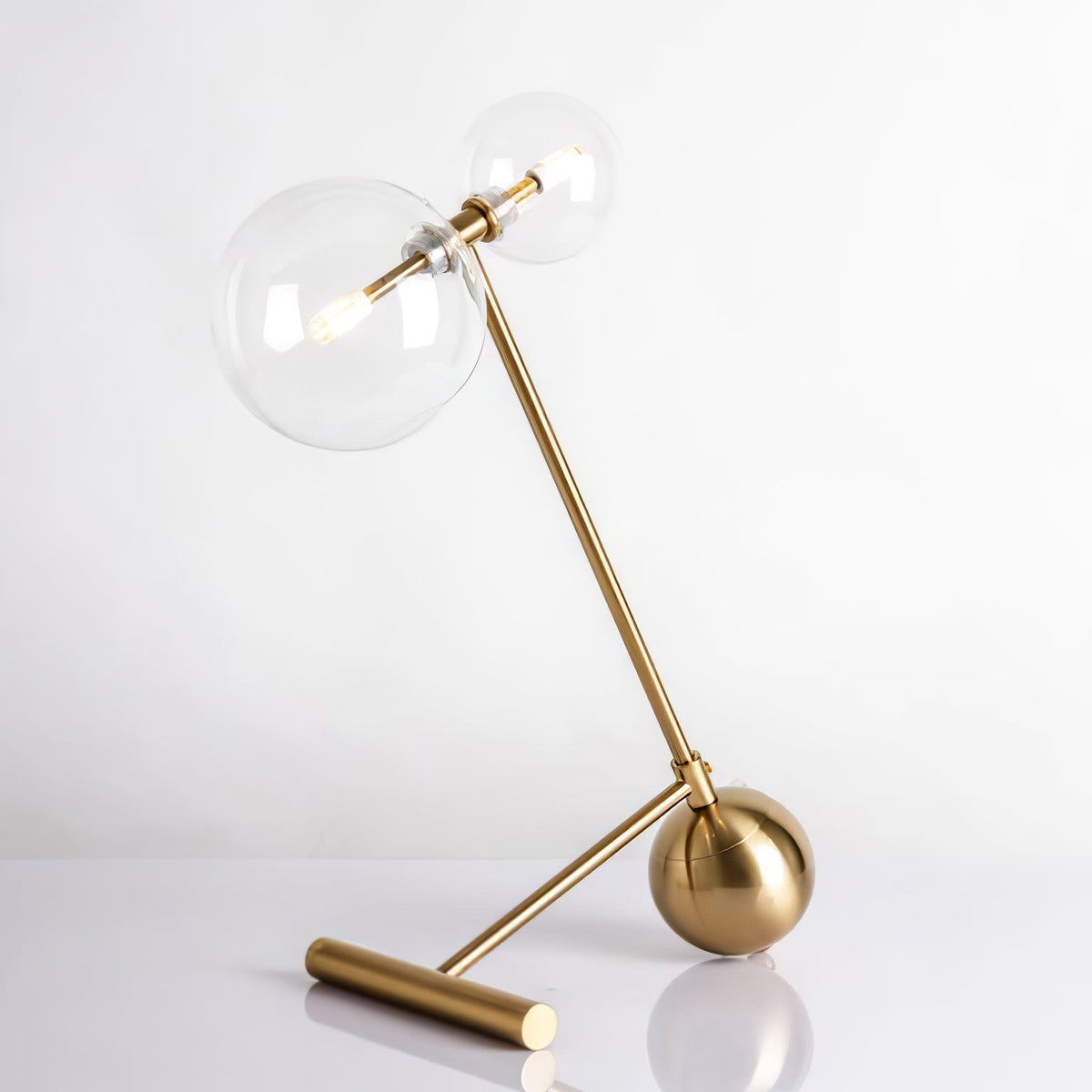 Deno lampă de masă modernă