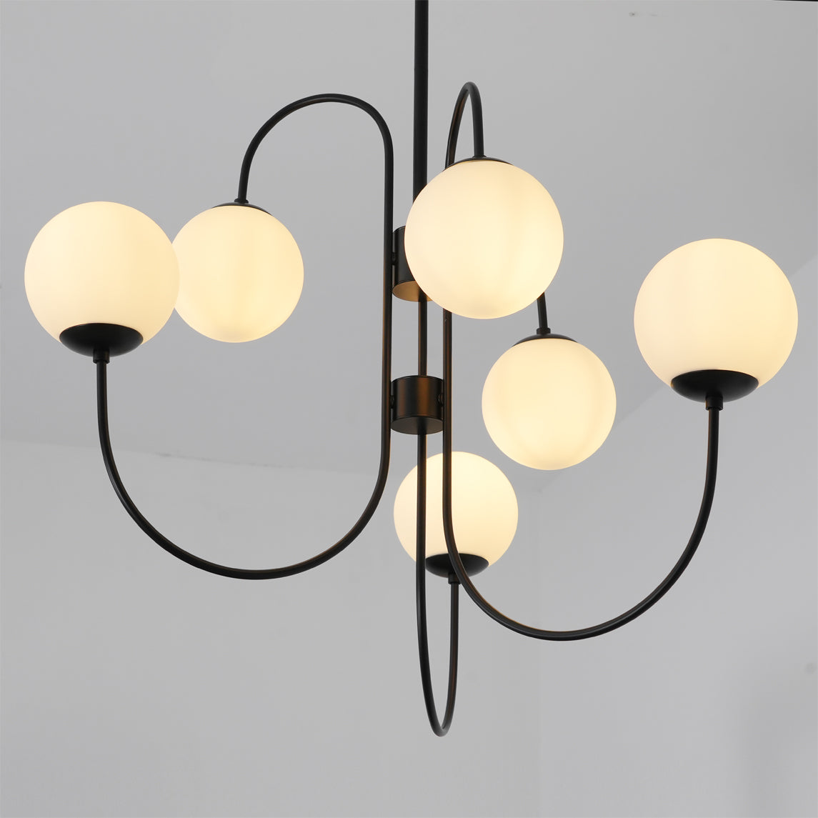 Auruaria candelabru din alamă, cu glob, în grup, curbat, cu braț