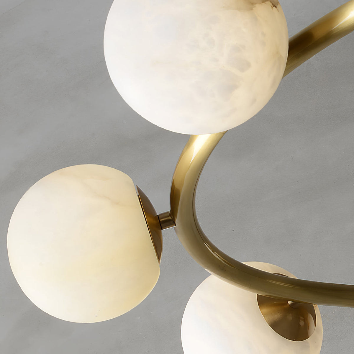 Helix candelabru din alabastru glob