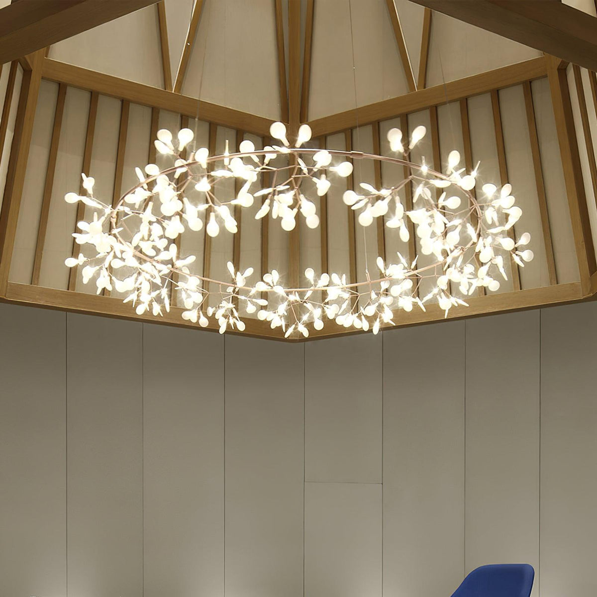 Liralide candelabru