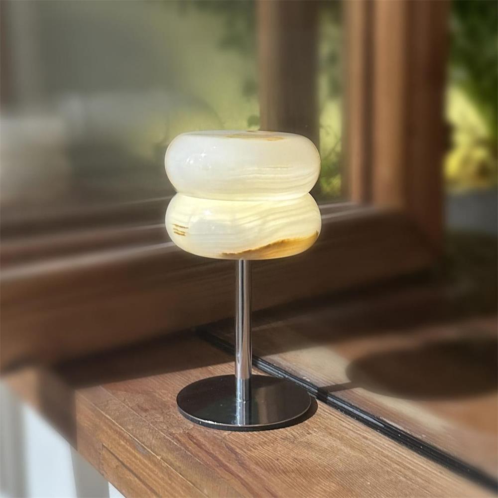 Nivaraine lampă de masă din alabastru