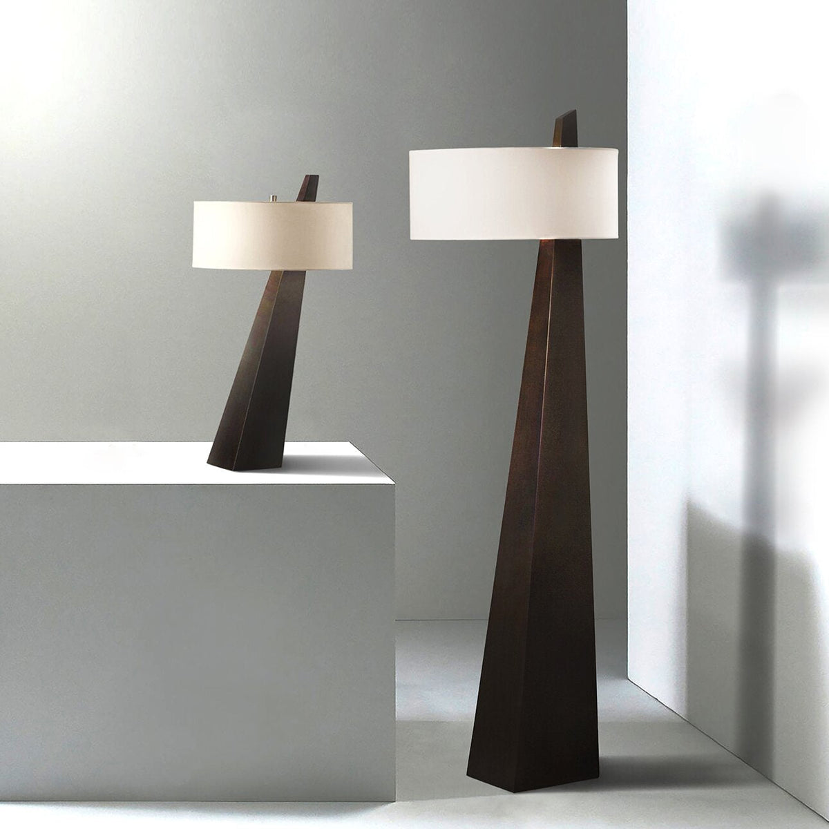 Renalise Obelisk lampadar