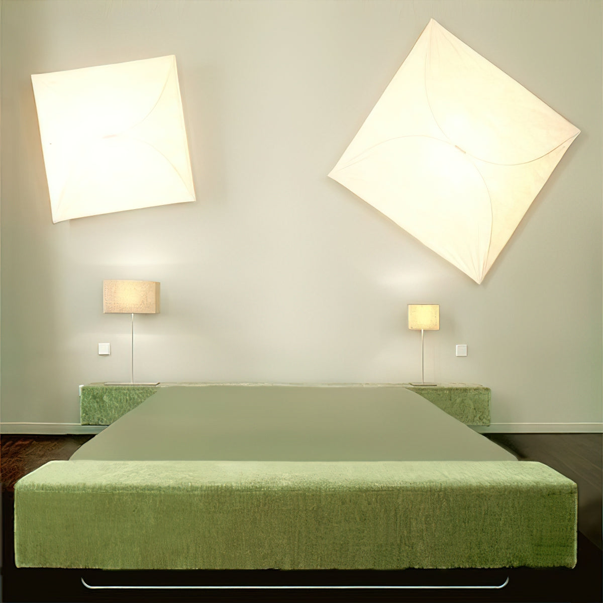 Evsoriel aplică de perete albă