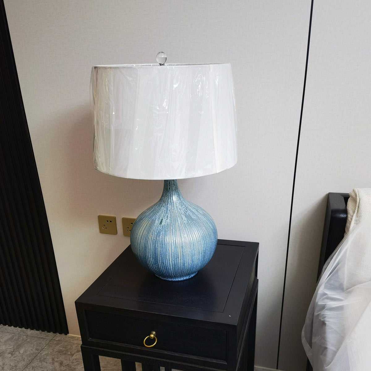 Deyra lampă de masă din ceramică și material textil