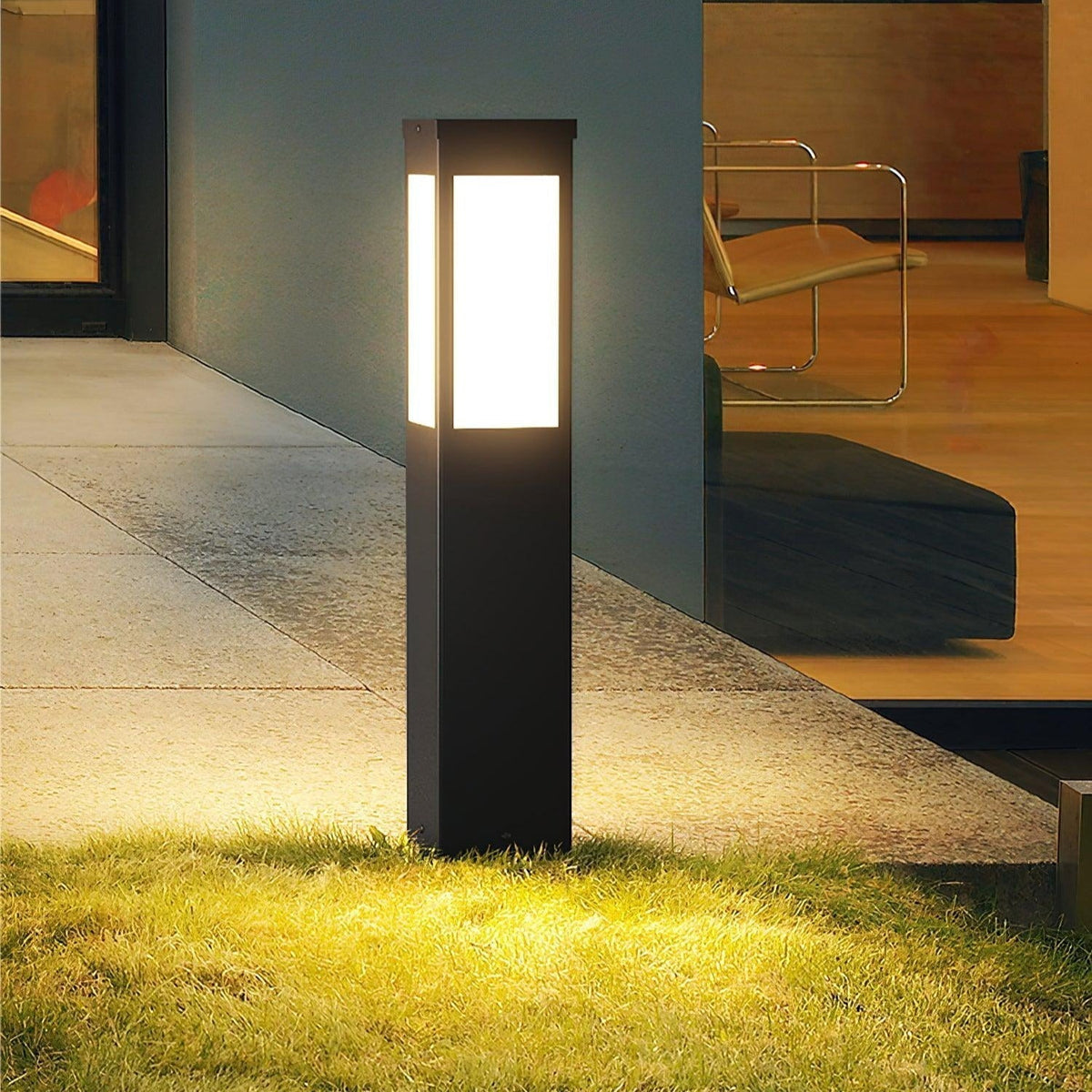 Leo Bollard Solar Outdoor Light