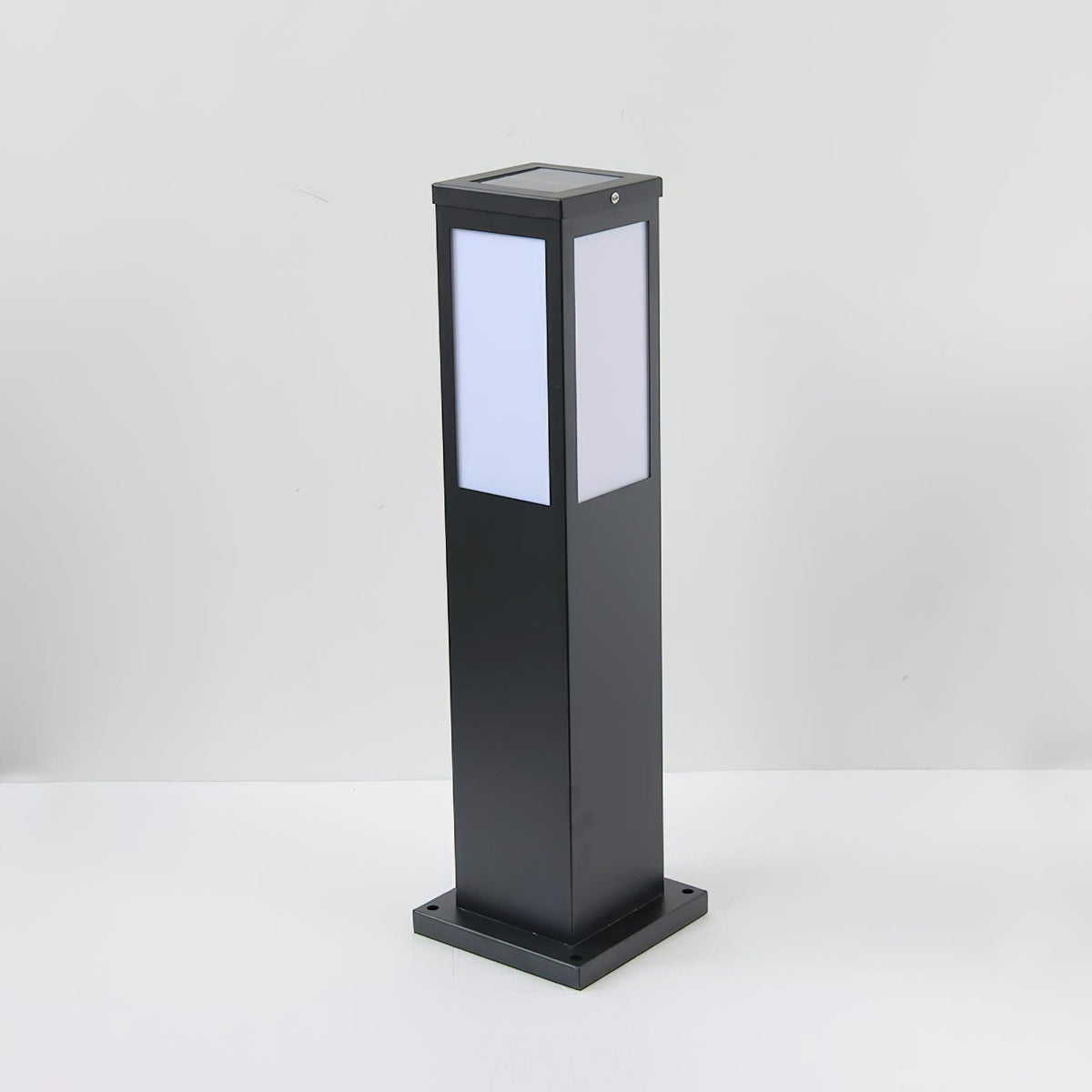 Leo Bollard Solar Outdoor Light