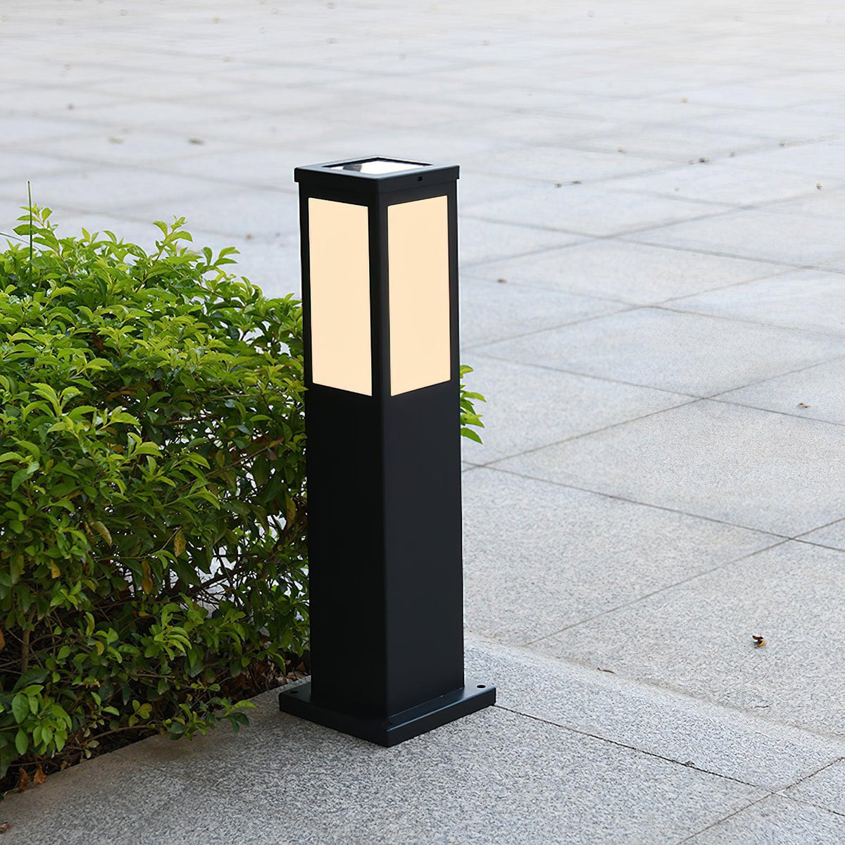 Leo Bollard Solar Outdoor Light