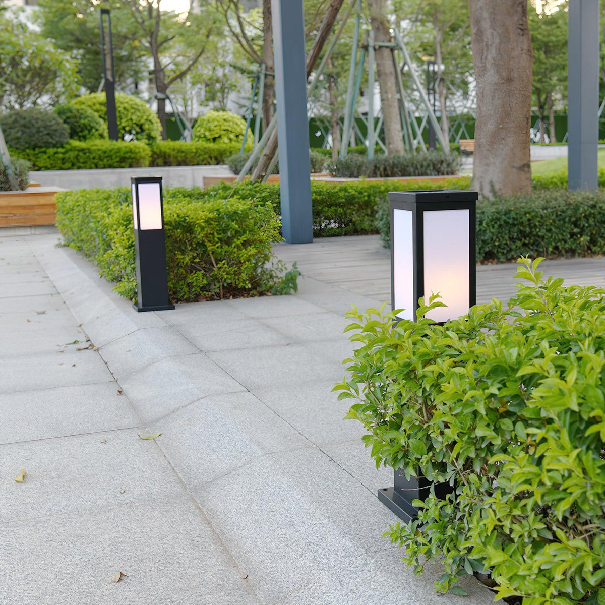 Leo Bollard Solar Outdoor Light