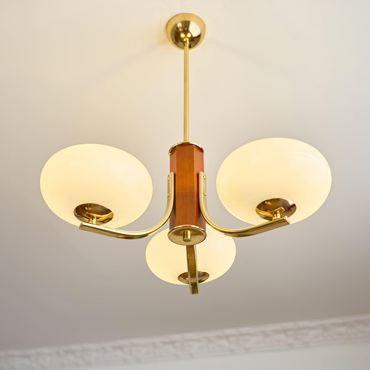 Lumelaine candelabru