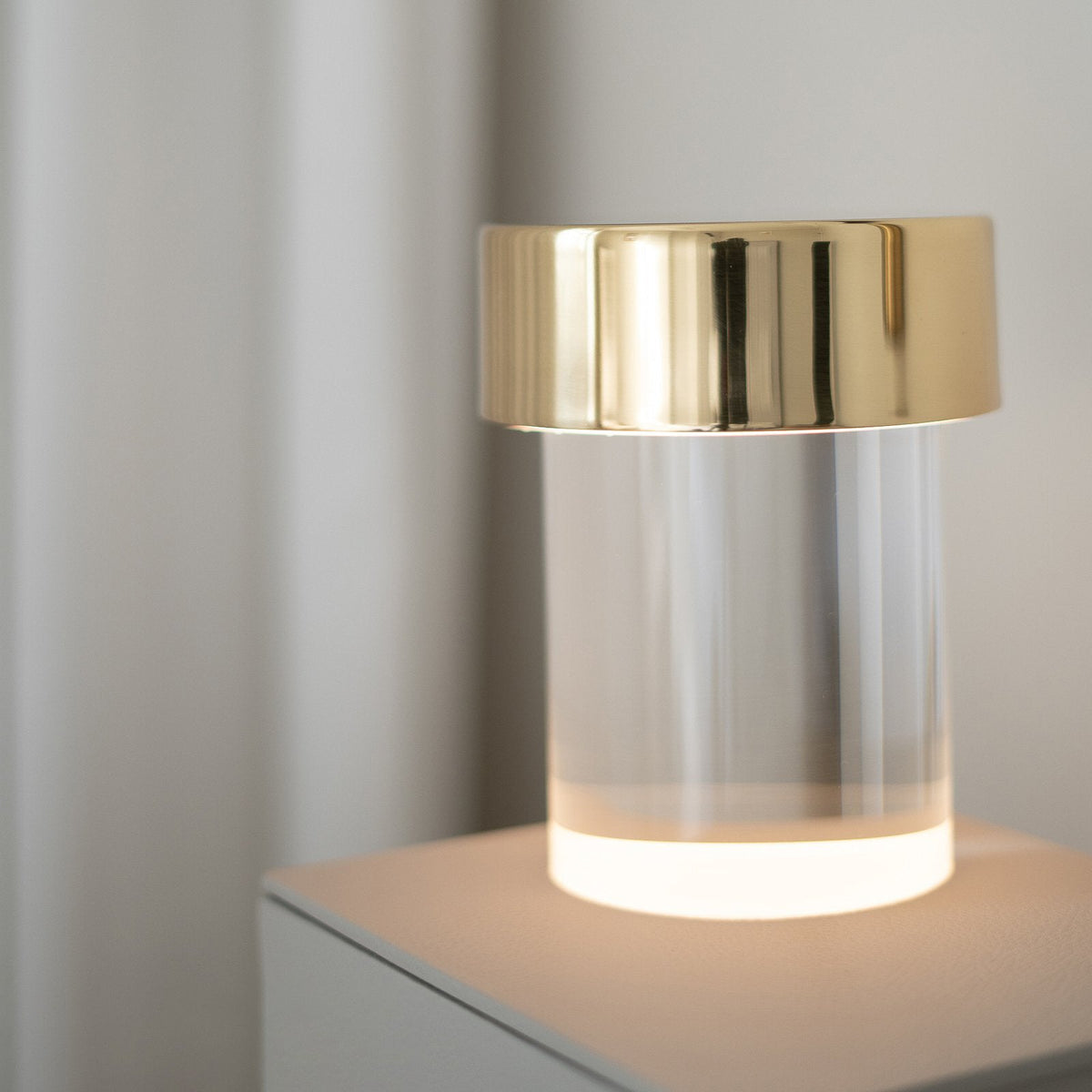 Pryden lampă de masă minimalistă