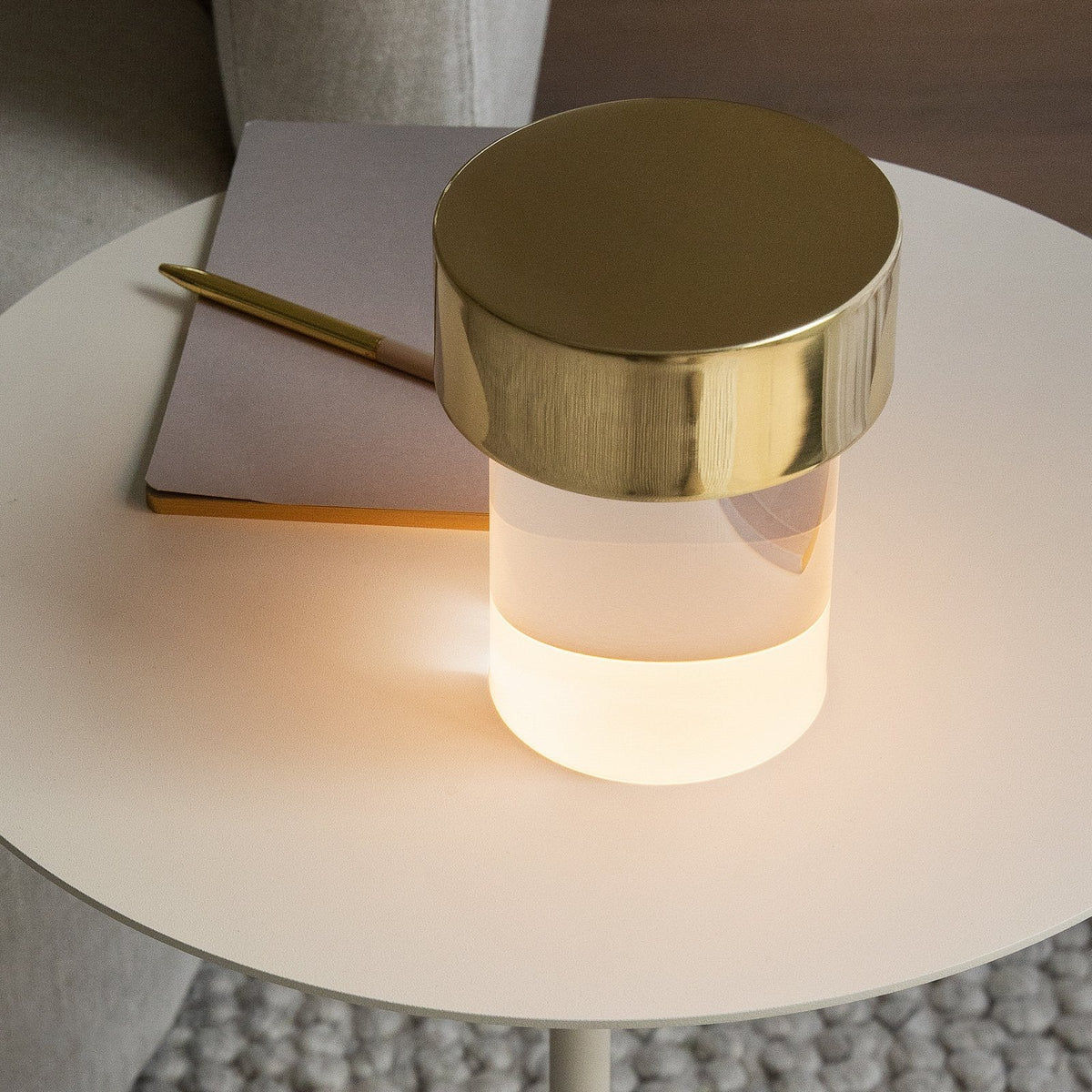 Pryden lampă de masă minimalistă