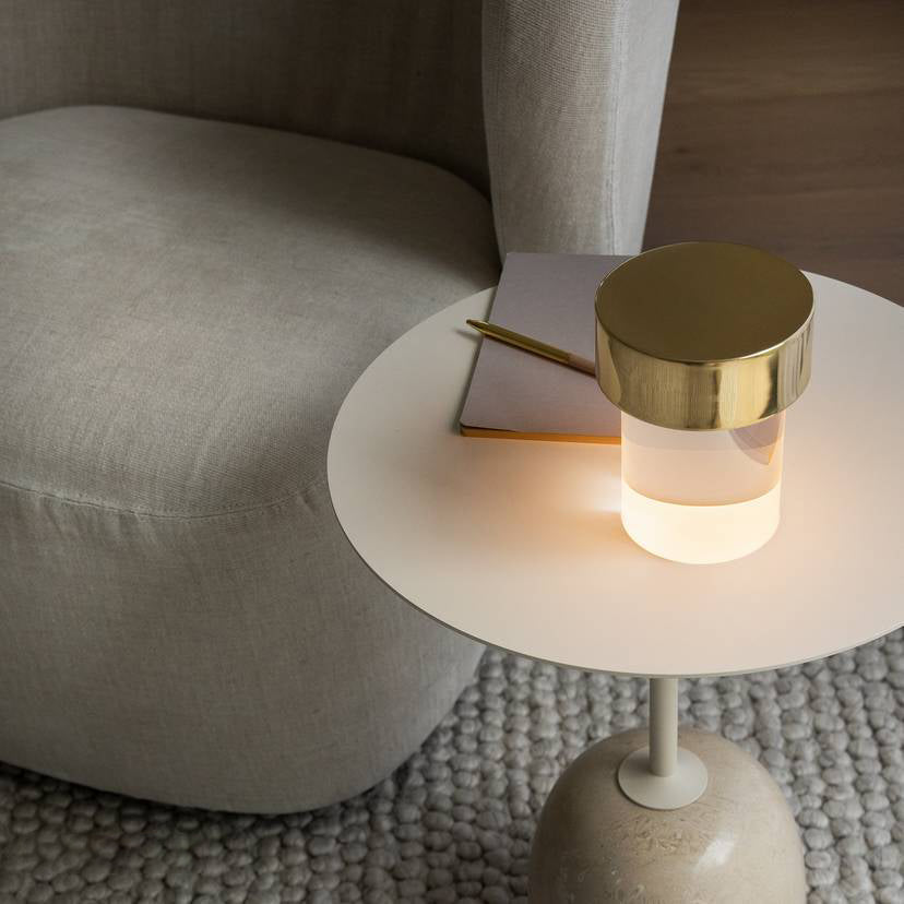 Pryden lampă de masă minimalistă