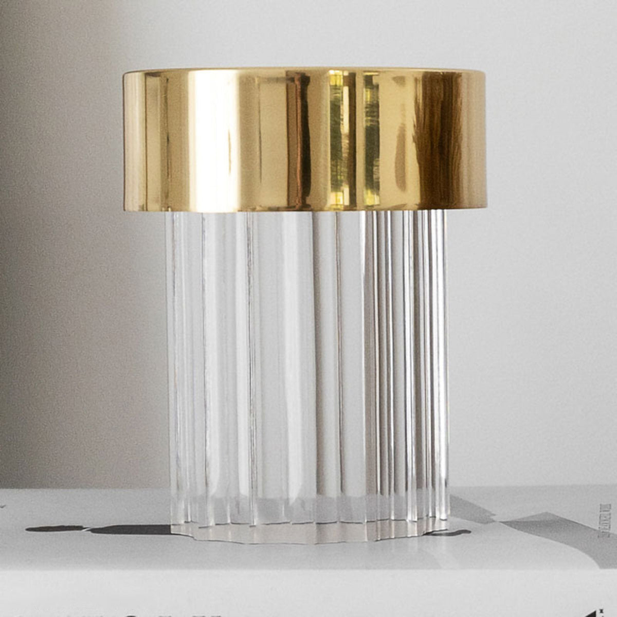 Pryden lampă de masă minimalistă