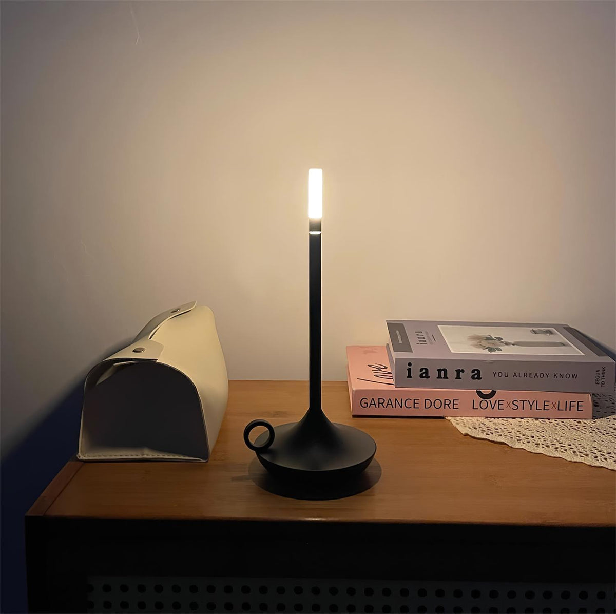 Latin lampă de masă
