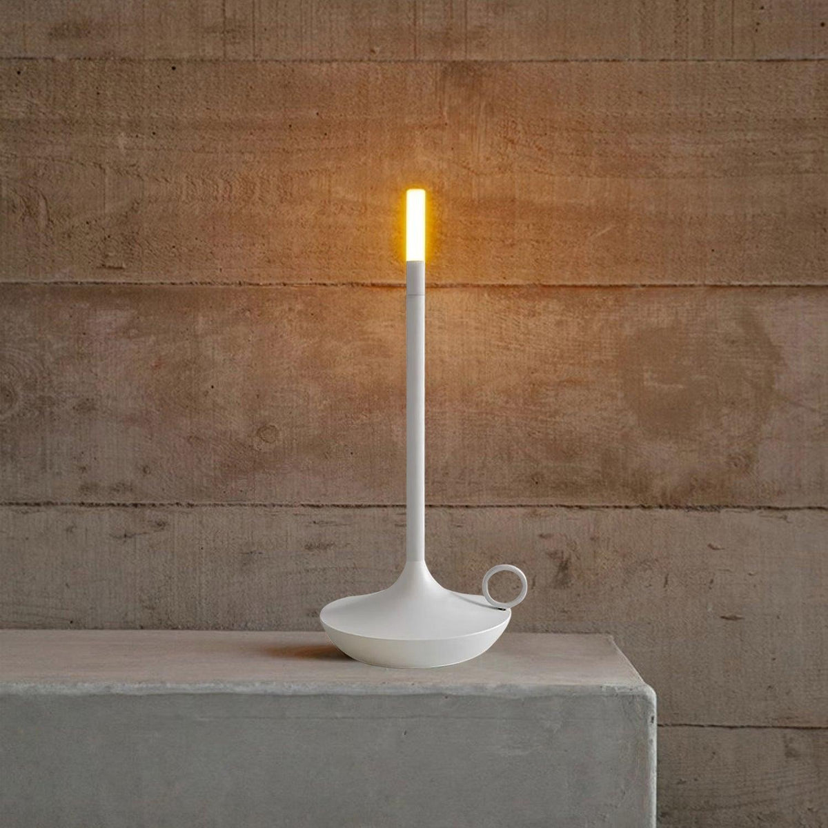 Latin lampă de masă