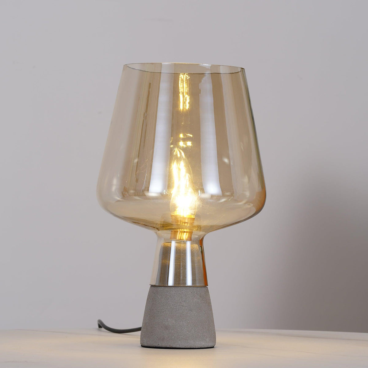Elairella lampă de masă minimalist din ciment