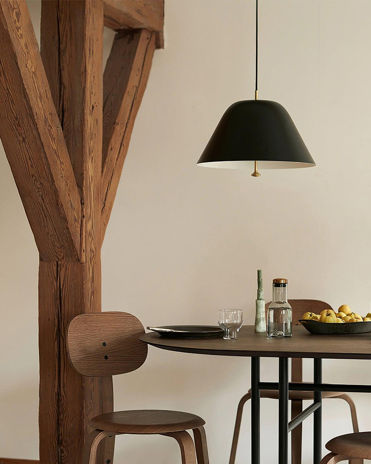 Lampă suspendată modernă cu abajur din metal în verde și alb minimalist