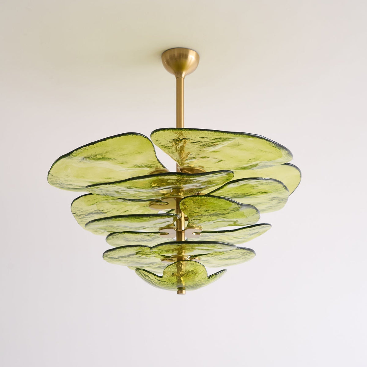 Candelabru Lotus cu straturi de frunze din sticlă contemporan