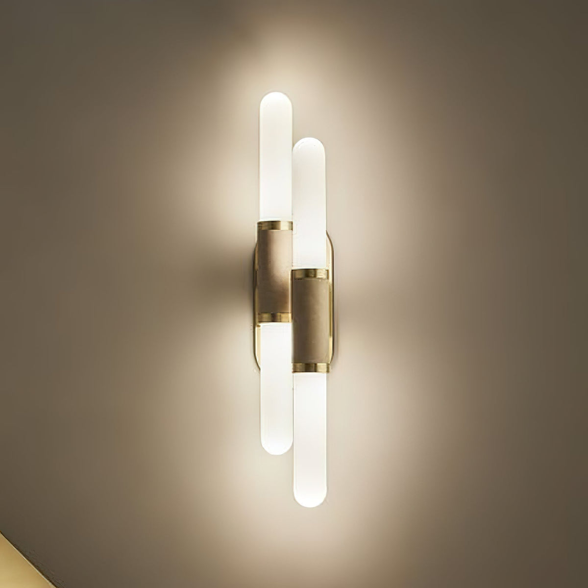 Lumoine aplică de perete