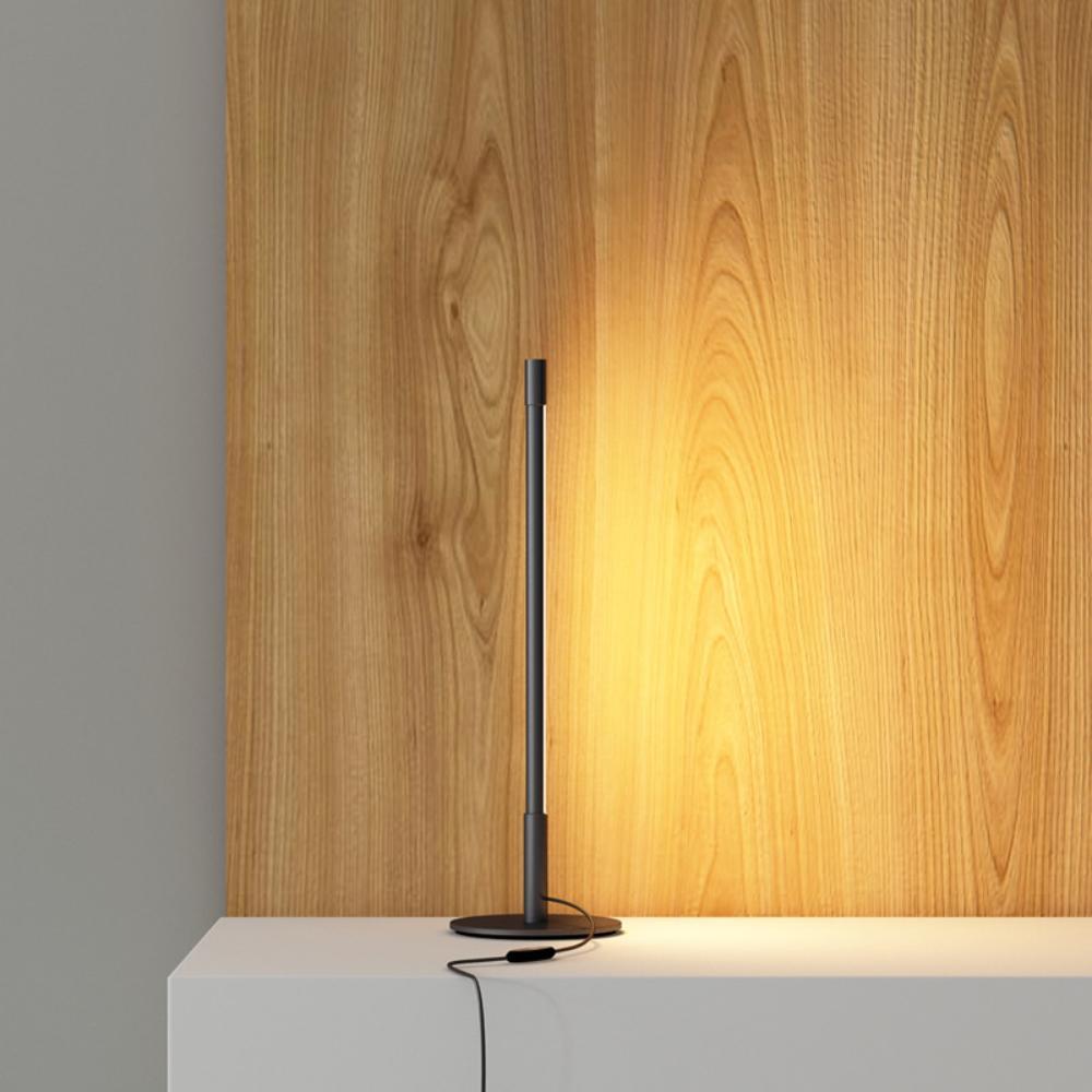 Riven lampă de masă minimalistă