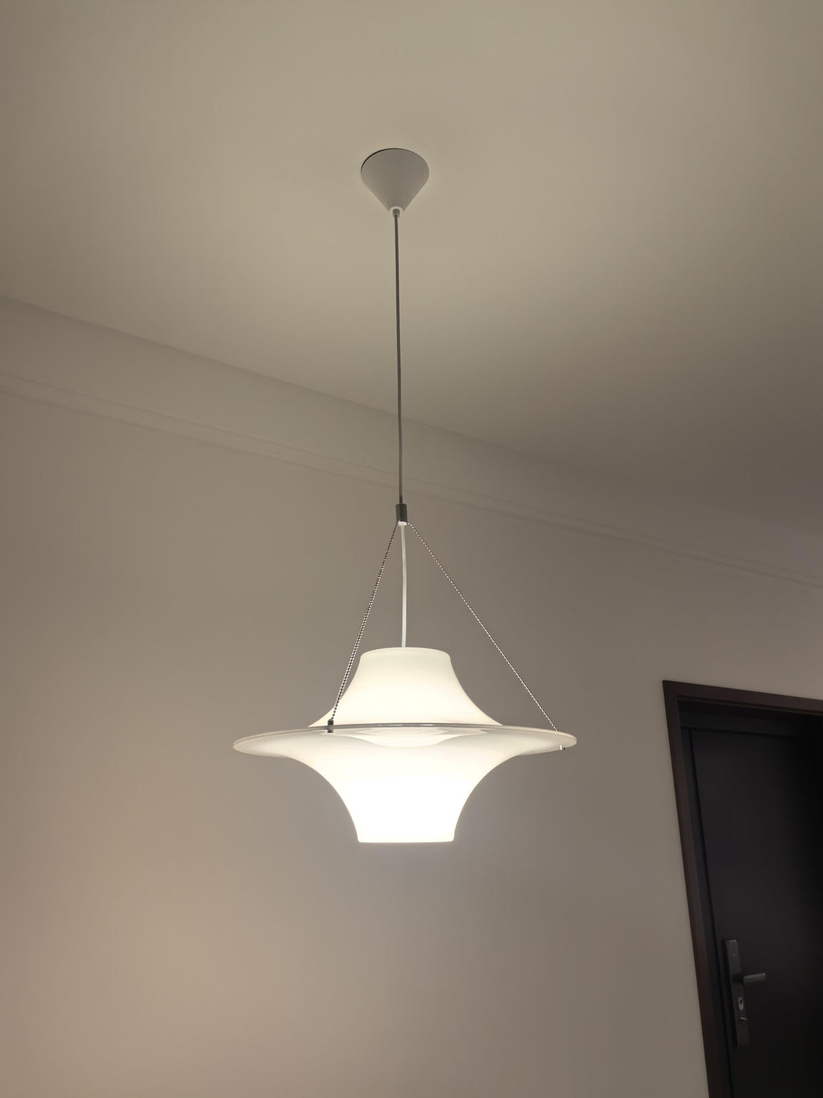 Elaarette lampă suspendată