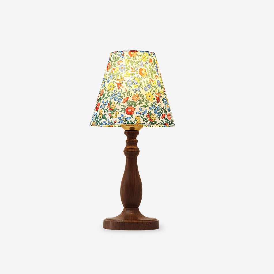 Terierise lampă de masă