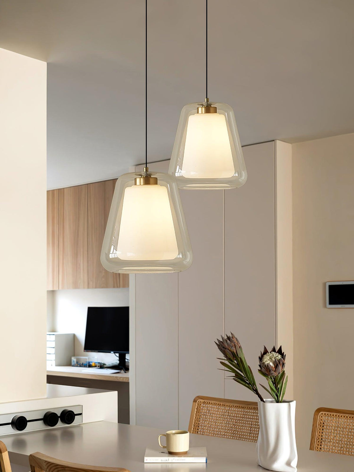 Ate lampă suspendată aurie, contemporană