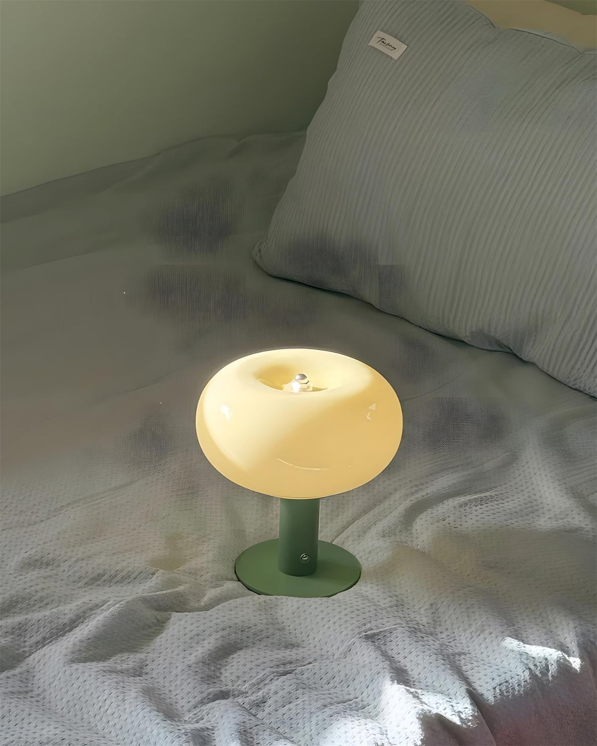 Dot lampă de masă
