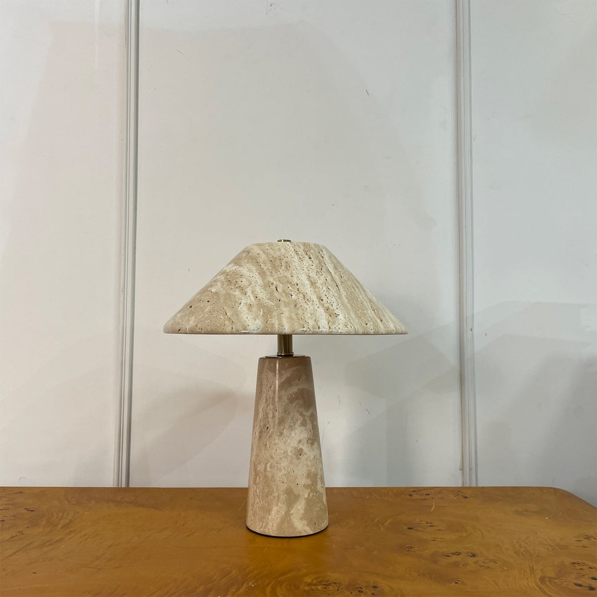 Travienne lampă de masă